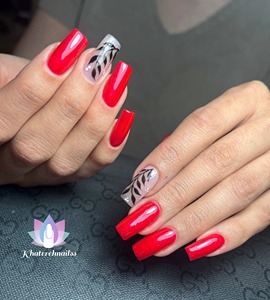 پلی ژل ناخن بلند